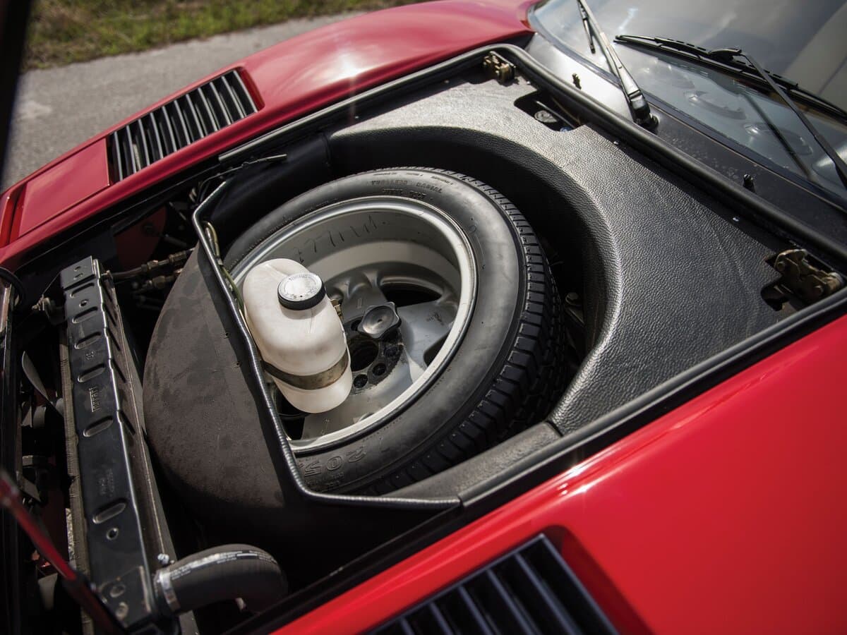 Ferrari 208/308 1974 – 1989 — Salon, öndən