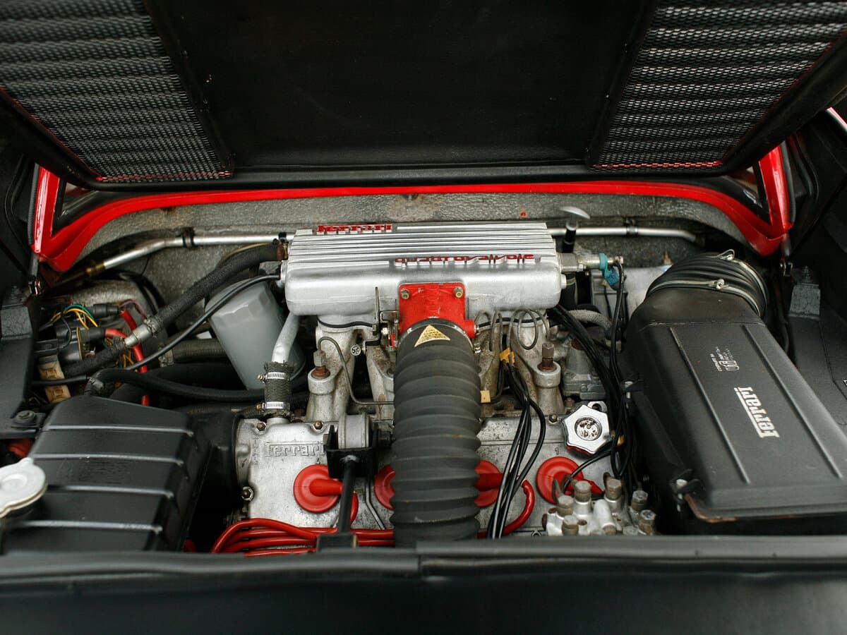 Ferrari 208/308 1974 – 1989 — Salon, arxadan