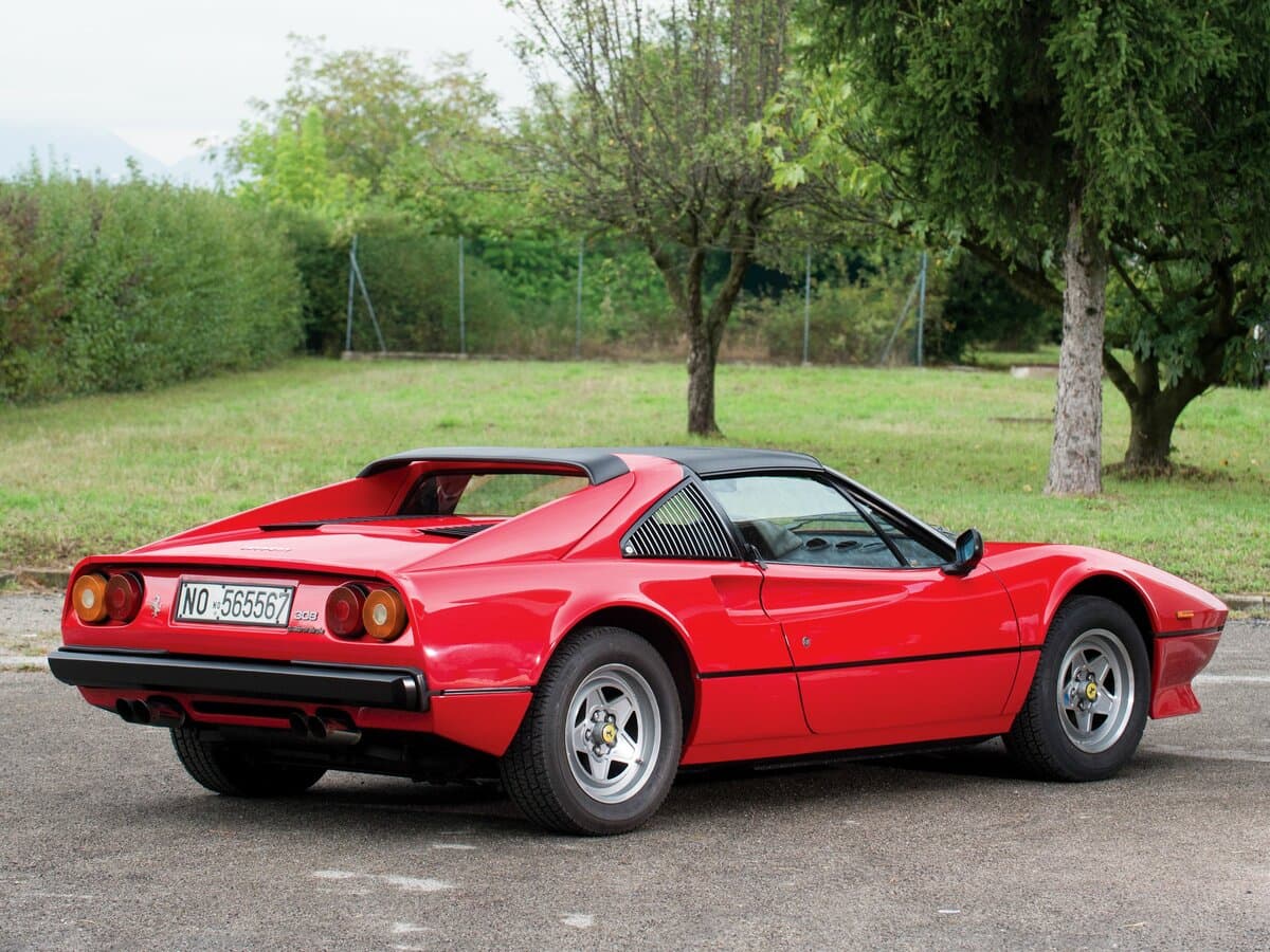 Ferrari 208/308 1974 – 1989 — 3/4 arxadan