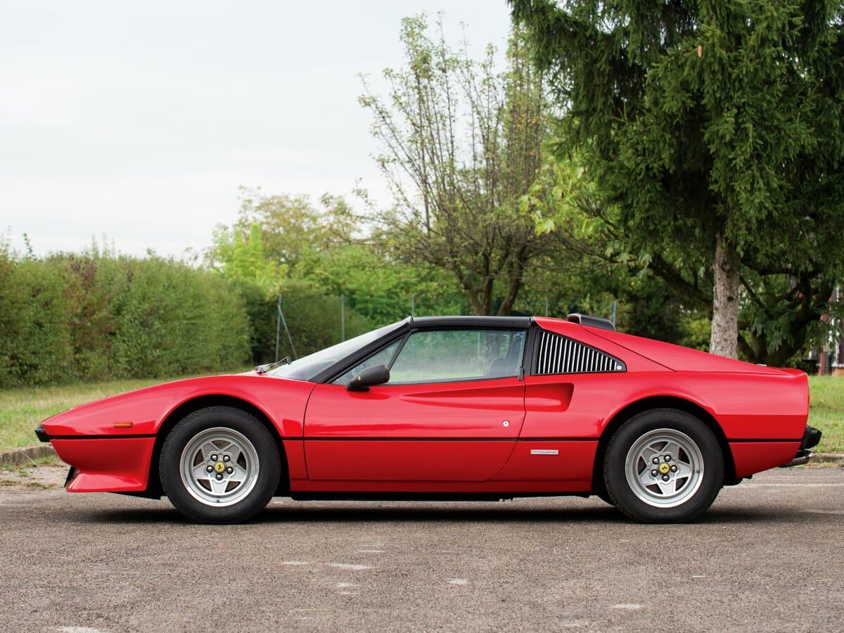 Ferrari 208/308 1974 – 1989 — Yandan