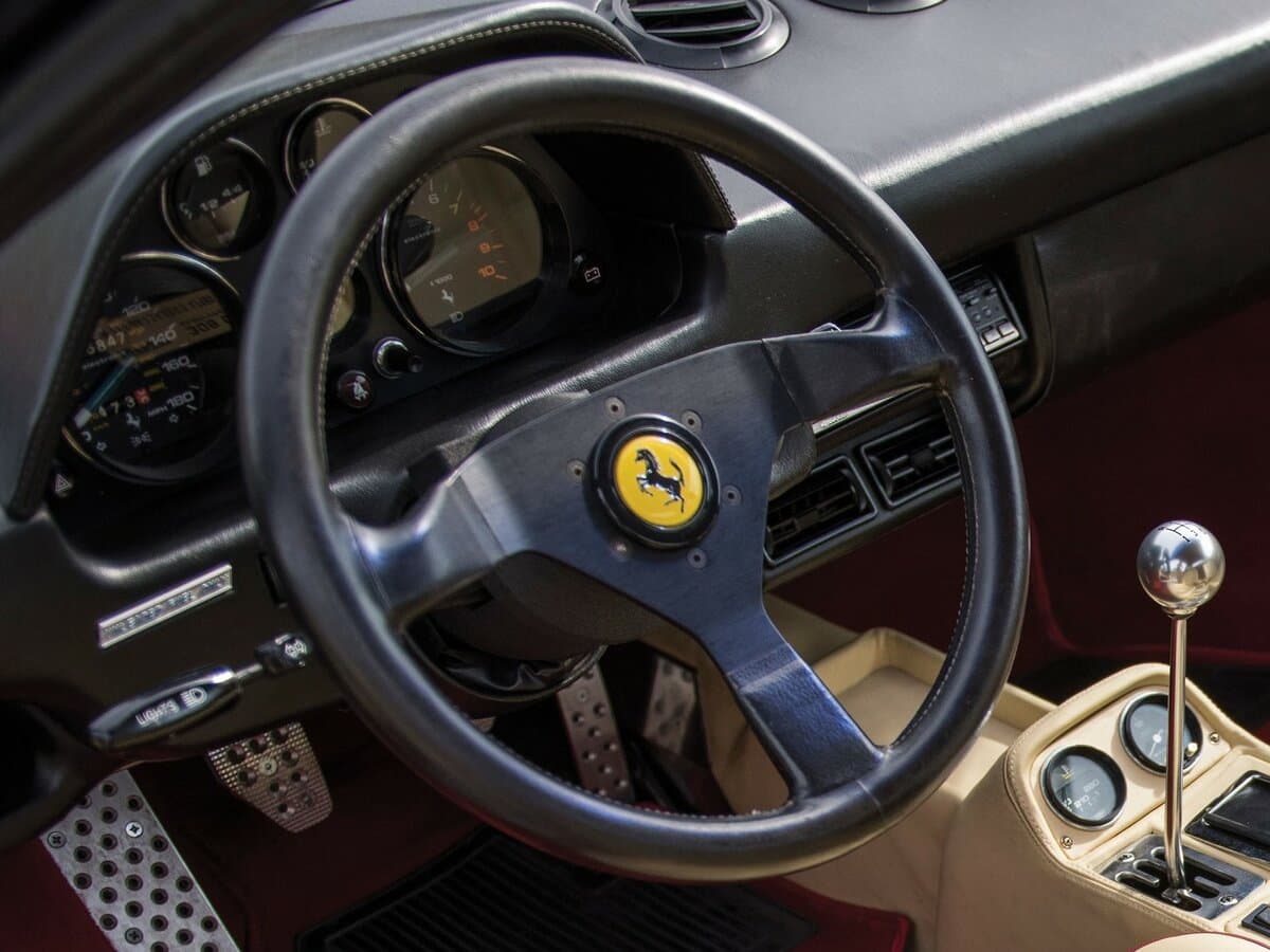 Ferrari 208/308 1974 – 1989 — Sükan
