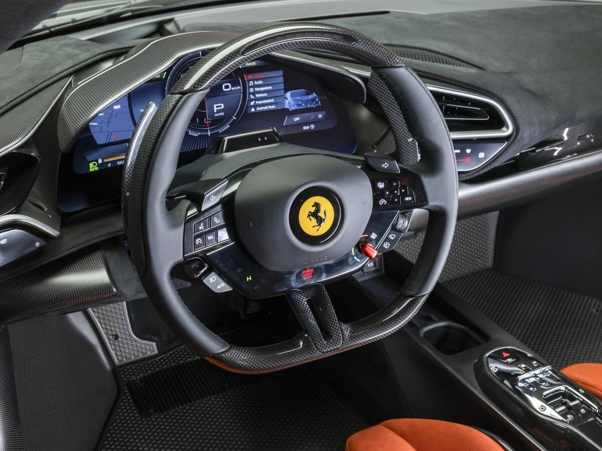 Ferrari 296 2021 – indiyədək — Sükan