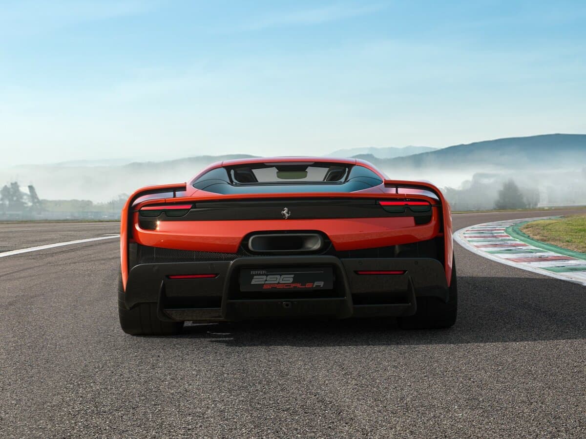 Ferrari 296 2021 – indiyədək — Arxadan