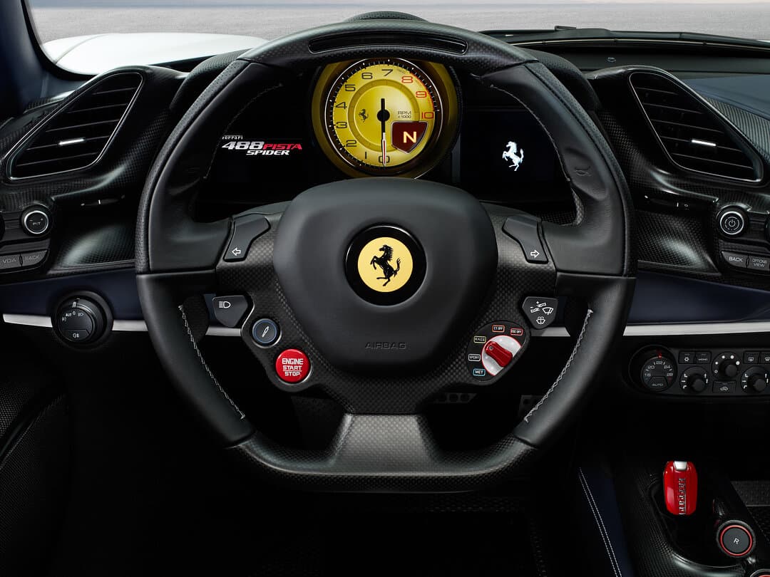 Ferrari 488 2015 – 2019 — Sükan