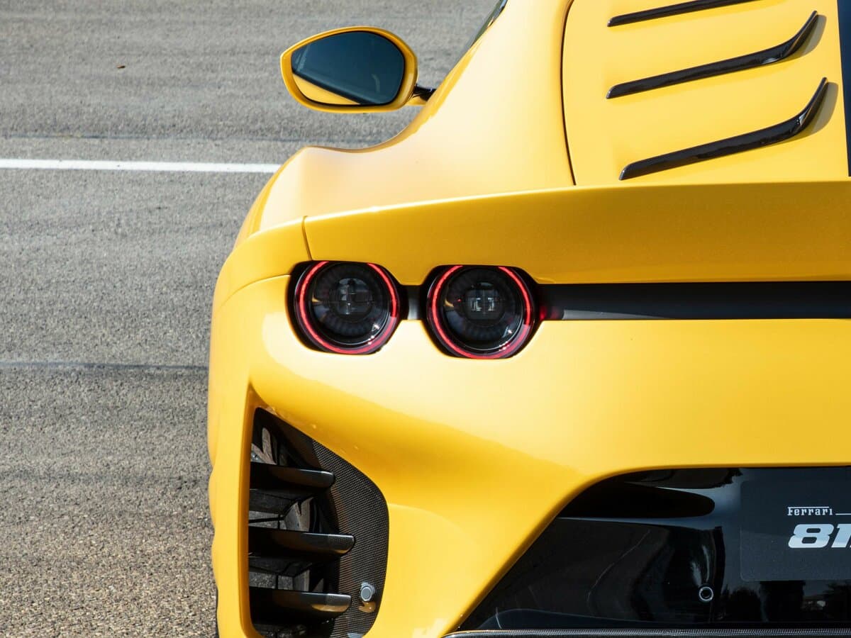 Ferrari 812 2017 – 2024 — Detal