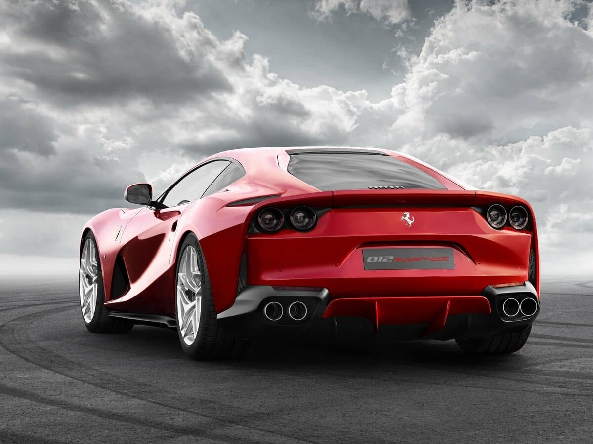 Ferrari 812 2017 – 2024 — 3/4 arxadan