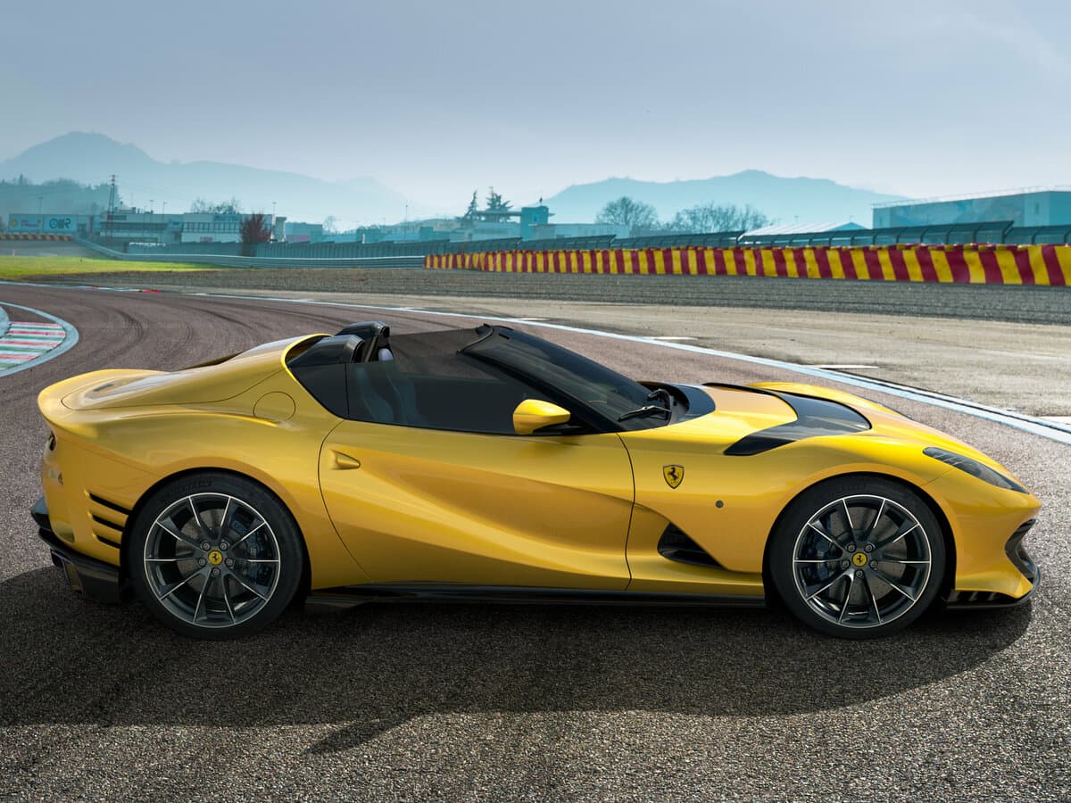 Ferrari 812 2017 – 2024 — Əsas şəkil