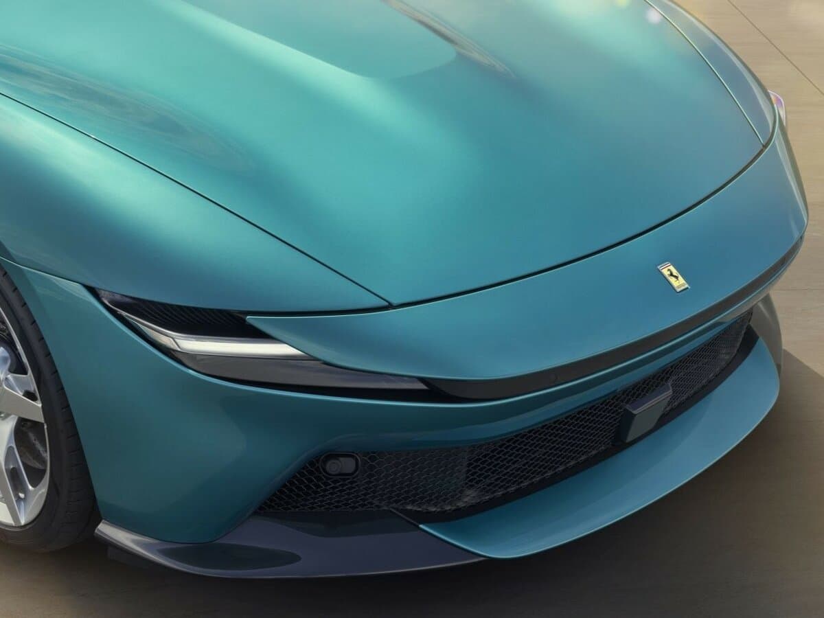 Ferrari Amalfi 2025 – indiyədək — Fara