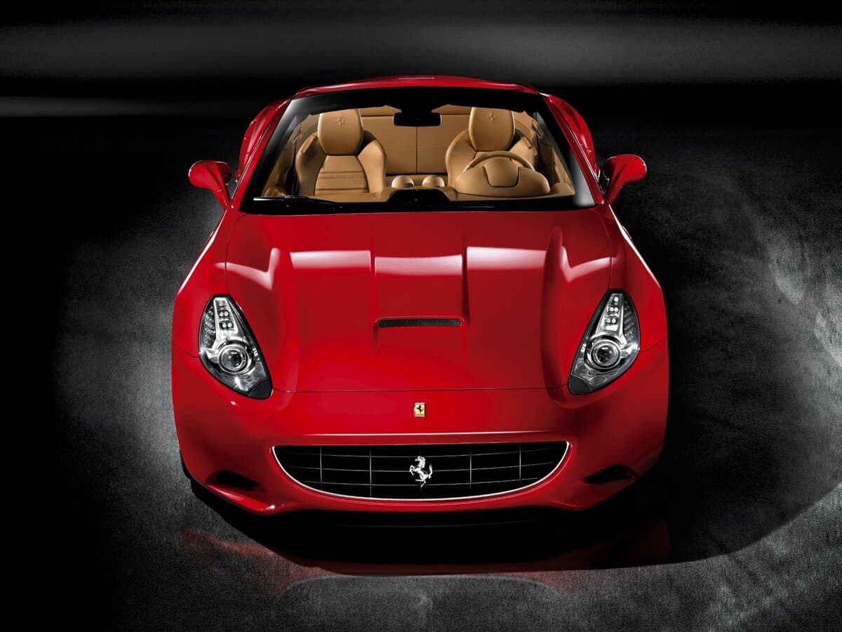 Ferrari California I — Öndən