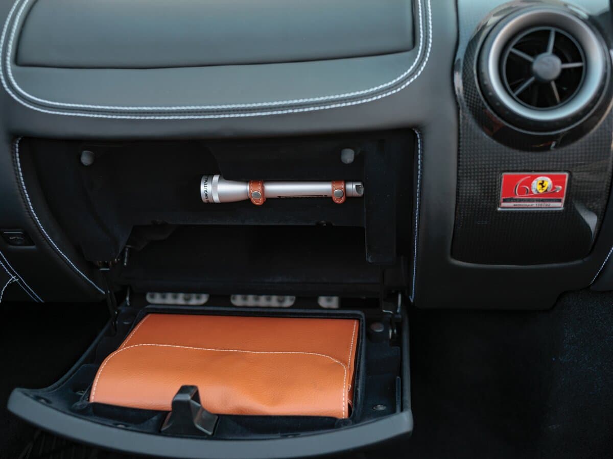 Ferrari F430 2004 – 2009 — Salon, arxadan