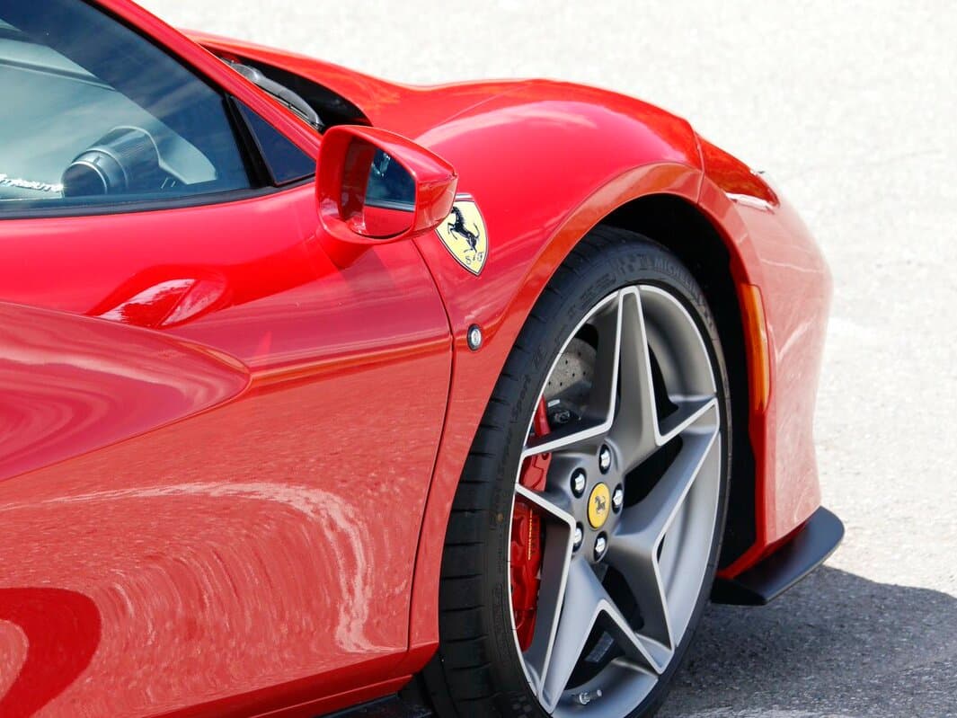 Ferrari F8 2019 – 2023 — Yan güzgü