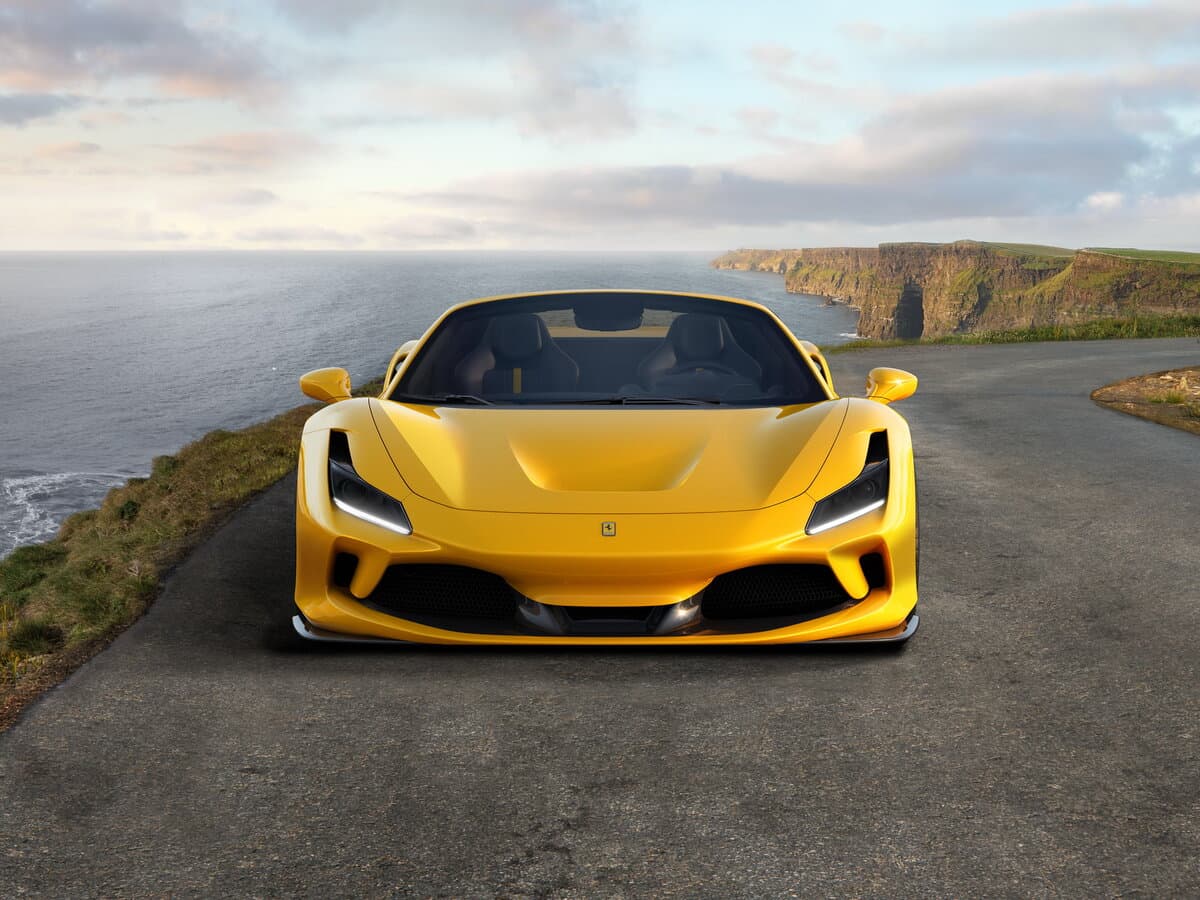 Ferrari F8 2019 – 2023 — Öndən