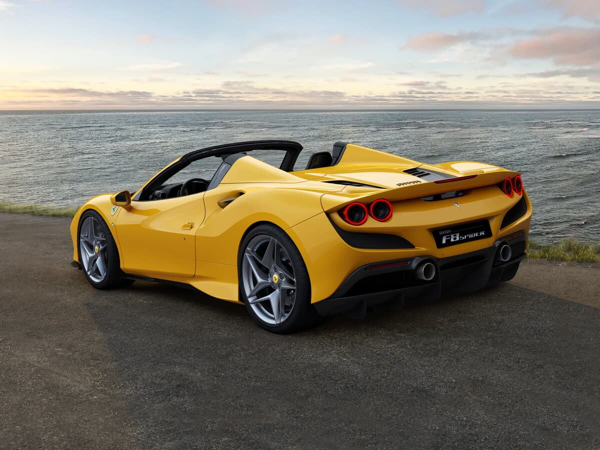 Ferrari F8 2019 – 2023 — 3/4 arxadan