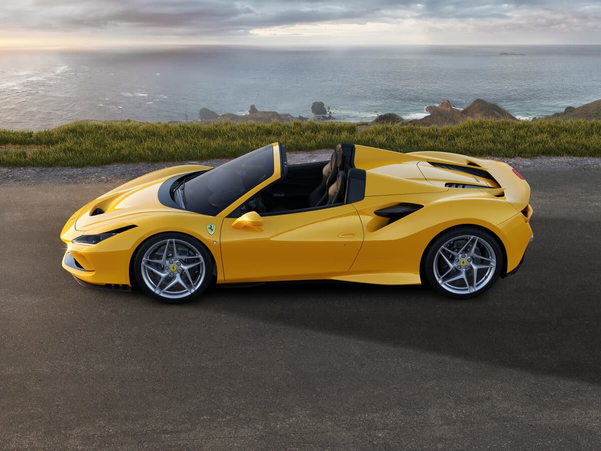 Ferrari F8 2019 – 2023 — Yandan