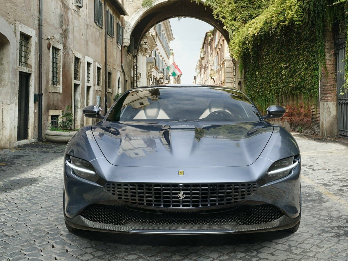 Ferrari Roma 2020 – indiyədək — Öndən