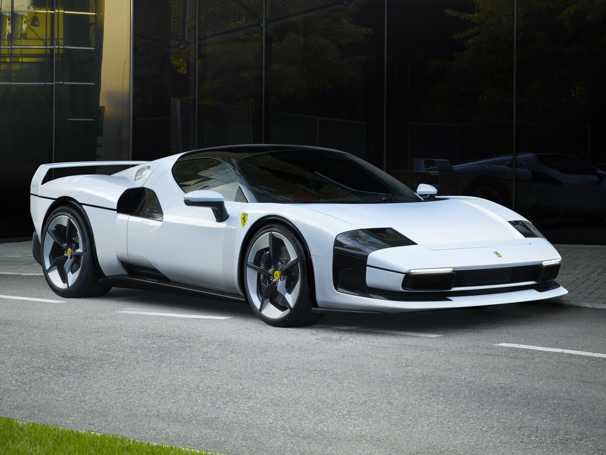 Ferrari SC40 2025 – 2025 — Əsas şəkil