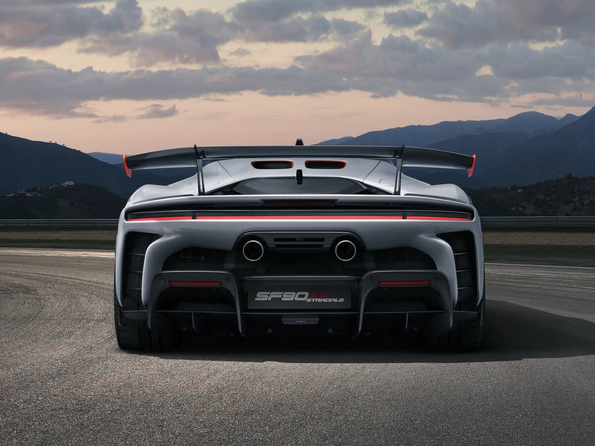Ferrari SF90 2019 – indiyədək — Arxadan