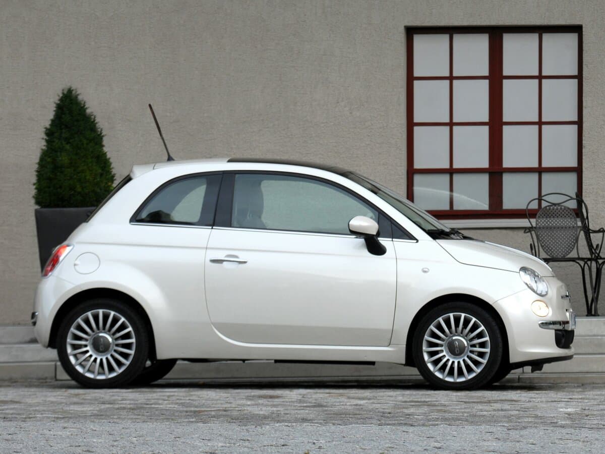 Fiat 500 II — Yandan
