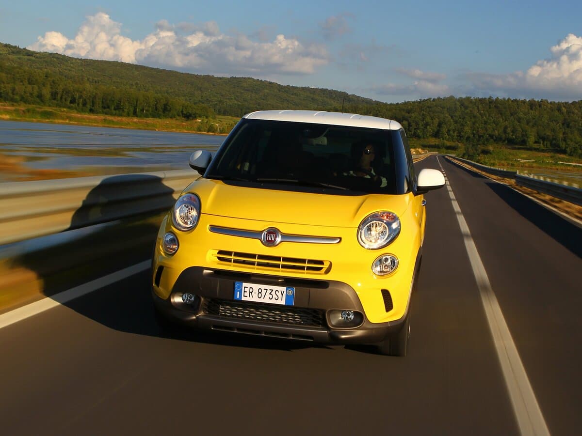 Fiat 500L I — Öndən