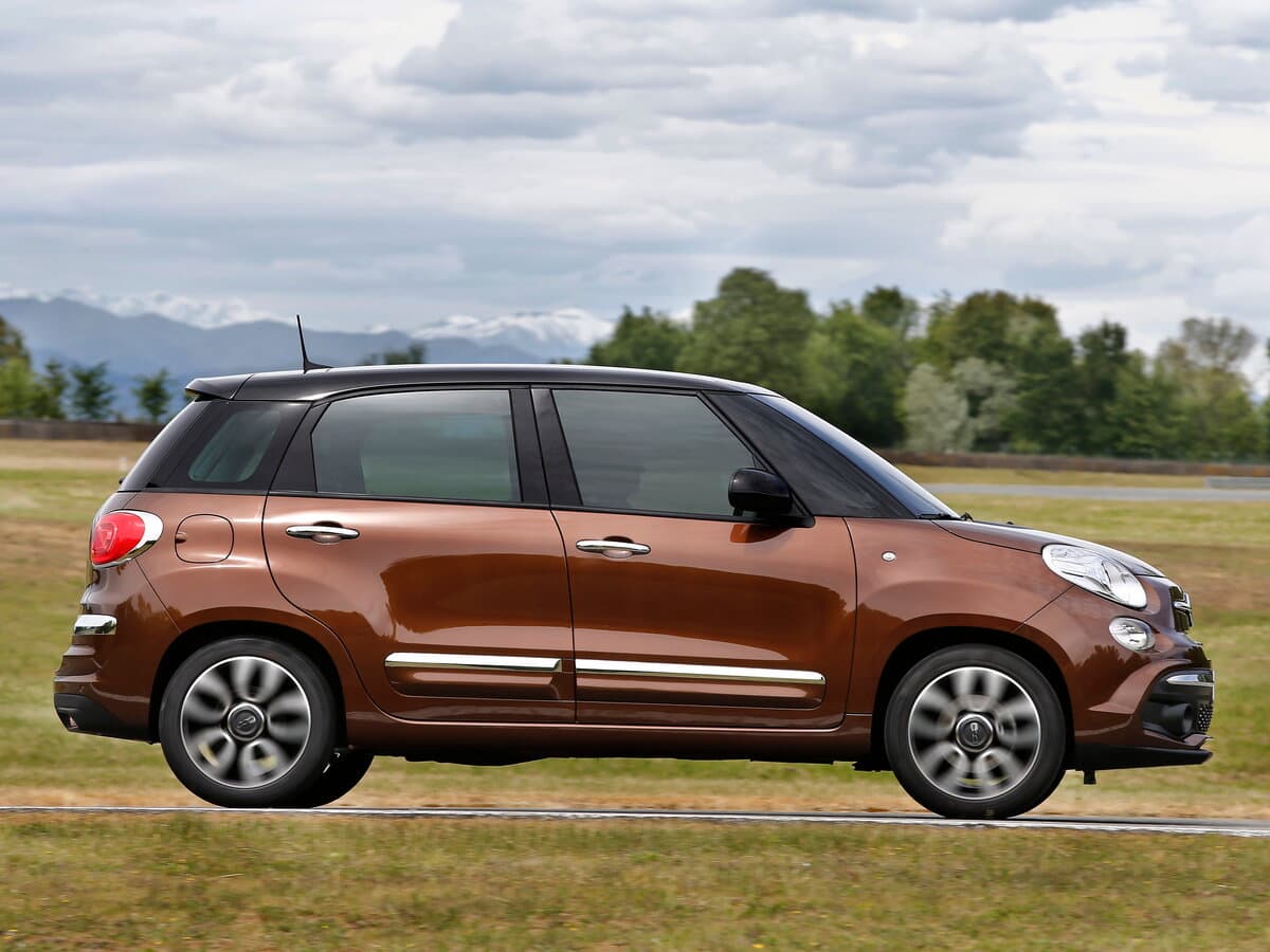 Fiat 500L I Restayling — Yandan