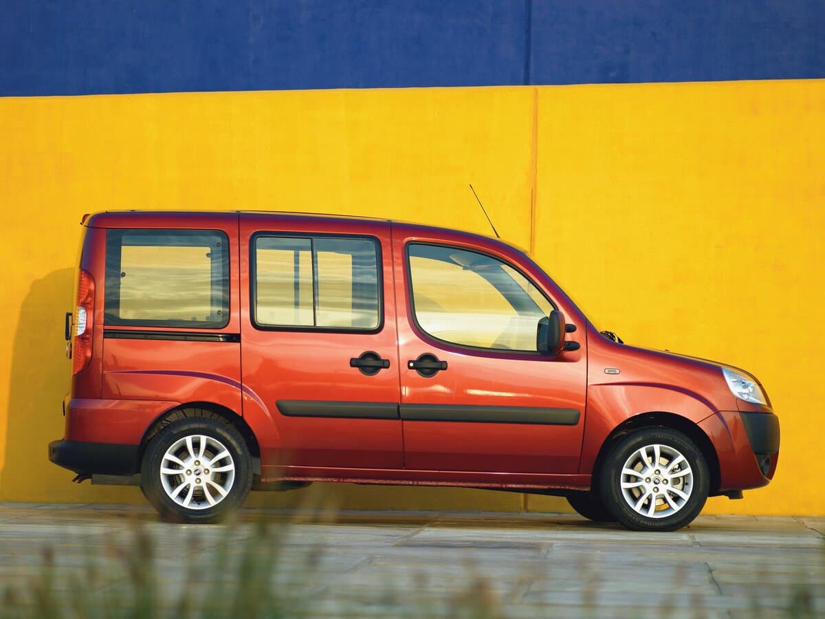 Fiat Doblo I Restayling — Yandan