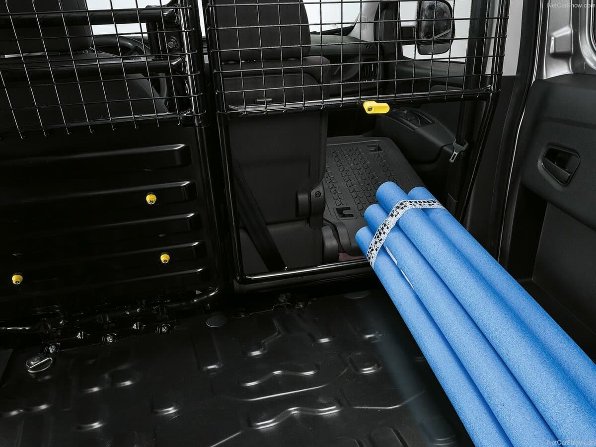 Fiat Doblo II Restayling — Salon, öndən