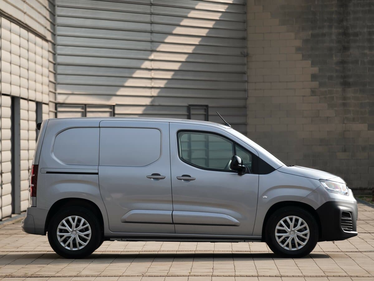 Fiat Doblo III — Yandan