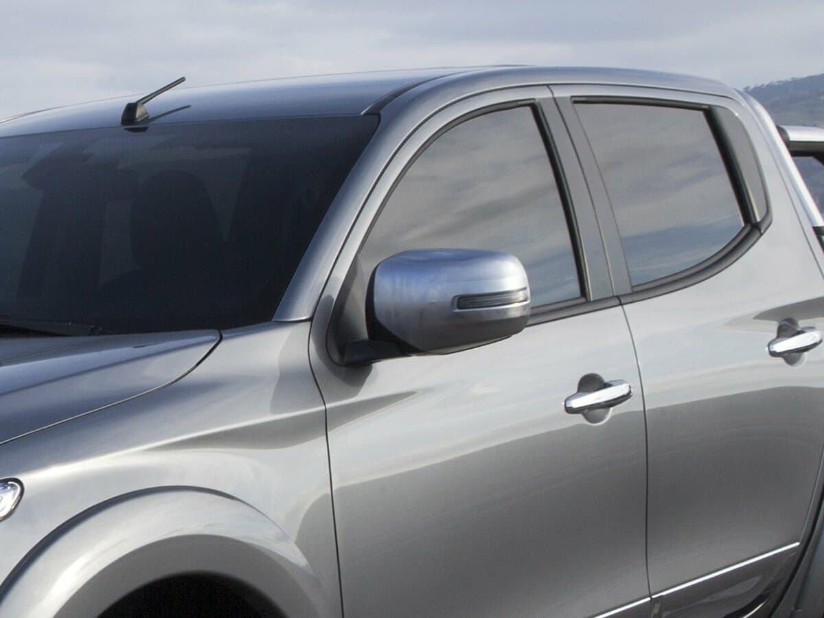 Fiat Fullback I — Yan güzgü