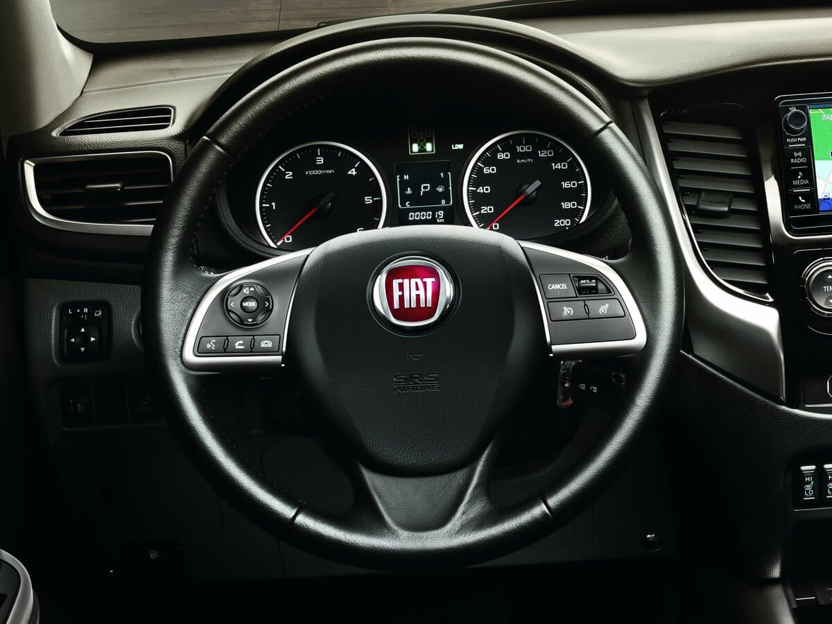 Fiat Fullback I — Sükan
