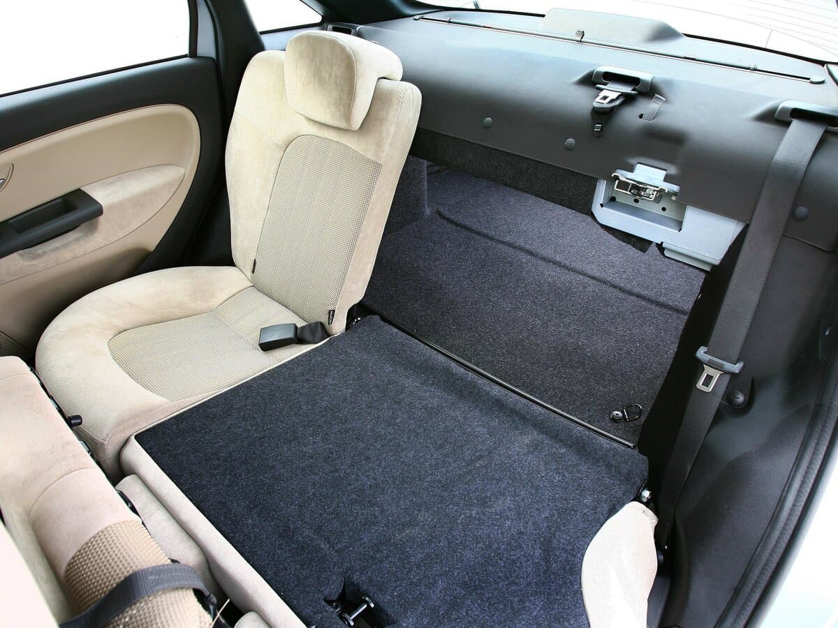 Fiat Linea 2007 – 2018 — Salon, öndən