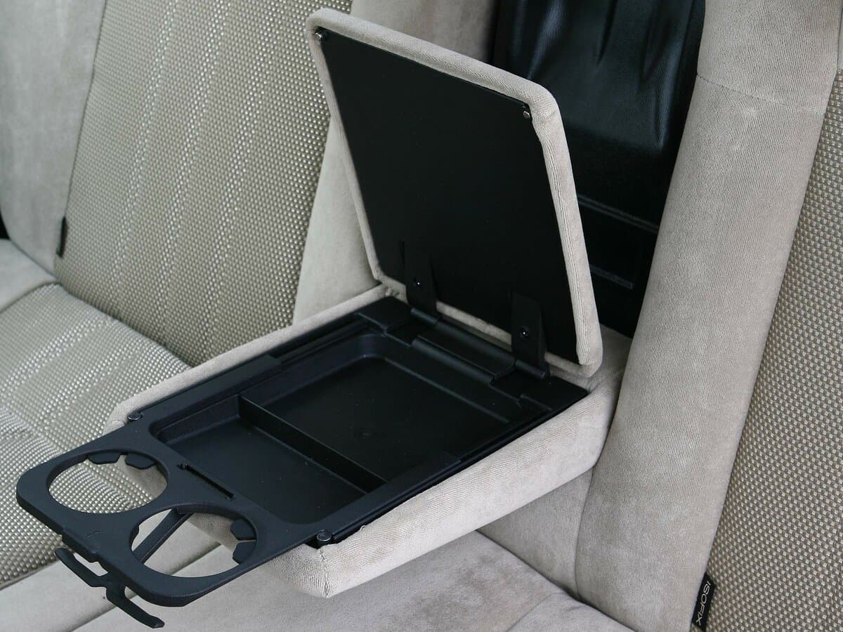 Fiat Linea 2007 – 2018 — Salon, arxadan