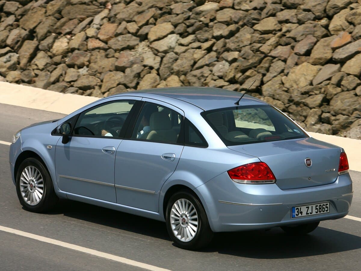 Fiat Linea 2007 – 2018 — 3/4 arxadan
