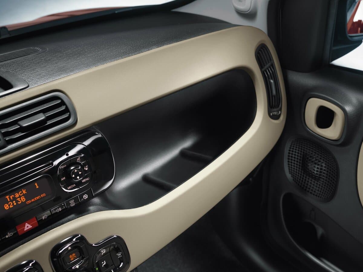 Fiat Panda III — Salon, arxadan