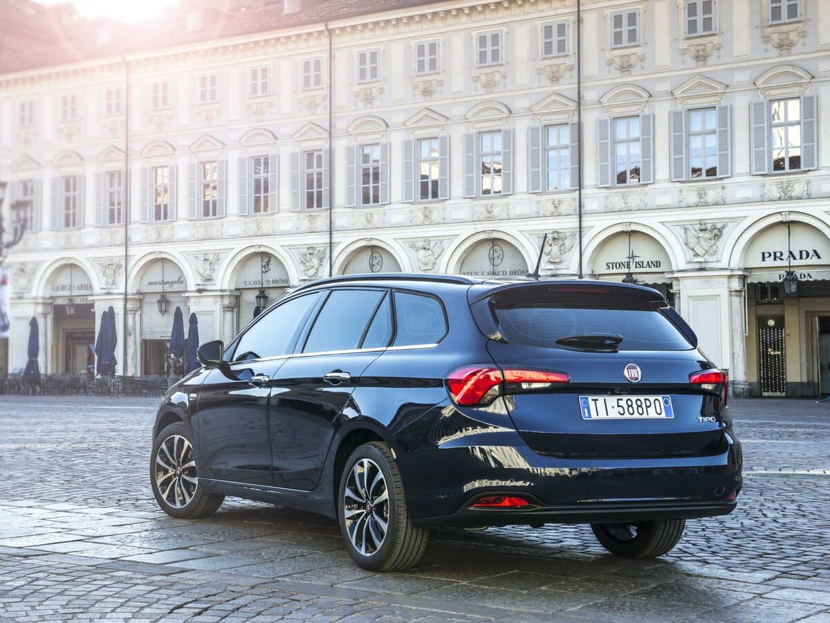 Fiat Tipo 356 — 3/4 arxadan