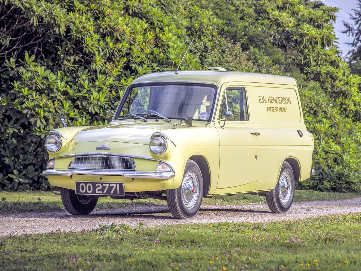 Ford Anglia IV 105E — Əsas şəkil