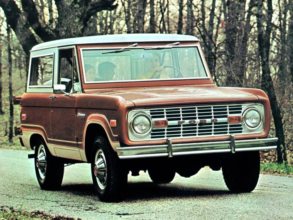 Ford Bronco I — öndən görünüş