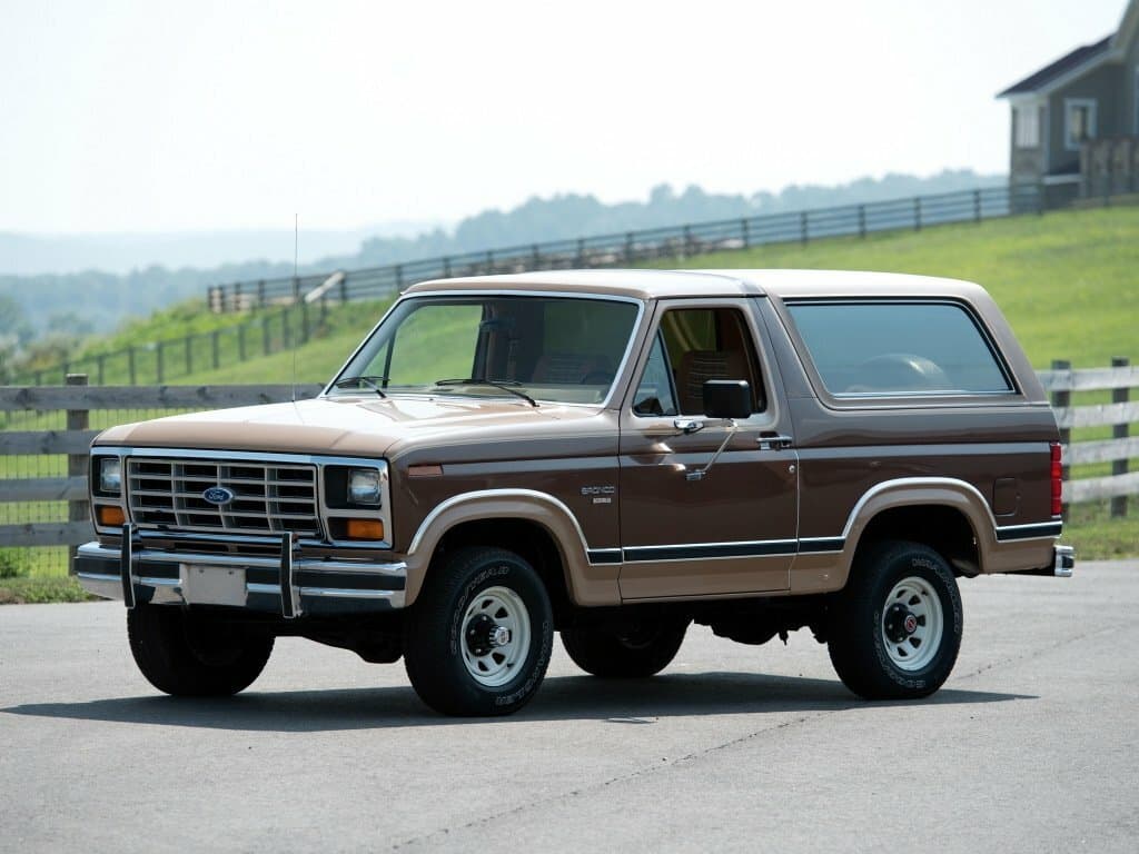 Ford Bronco III — Öndən