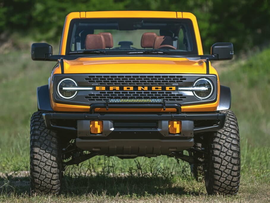 Ford Bronco VI — Öndən