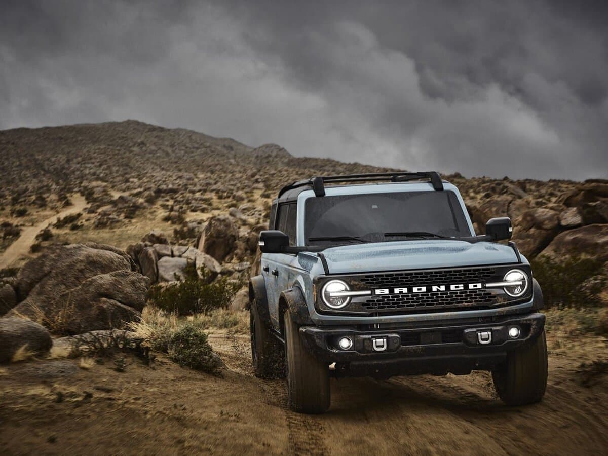 Ford Bronco VI — Öndən