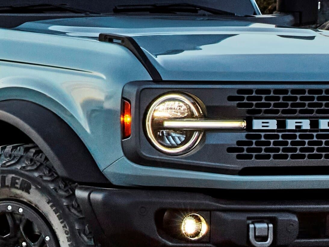 Ford Bronco VI — Fara