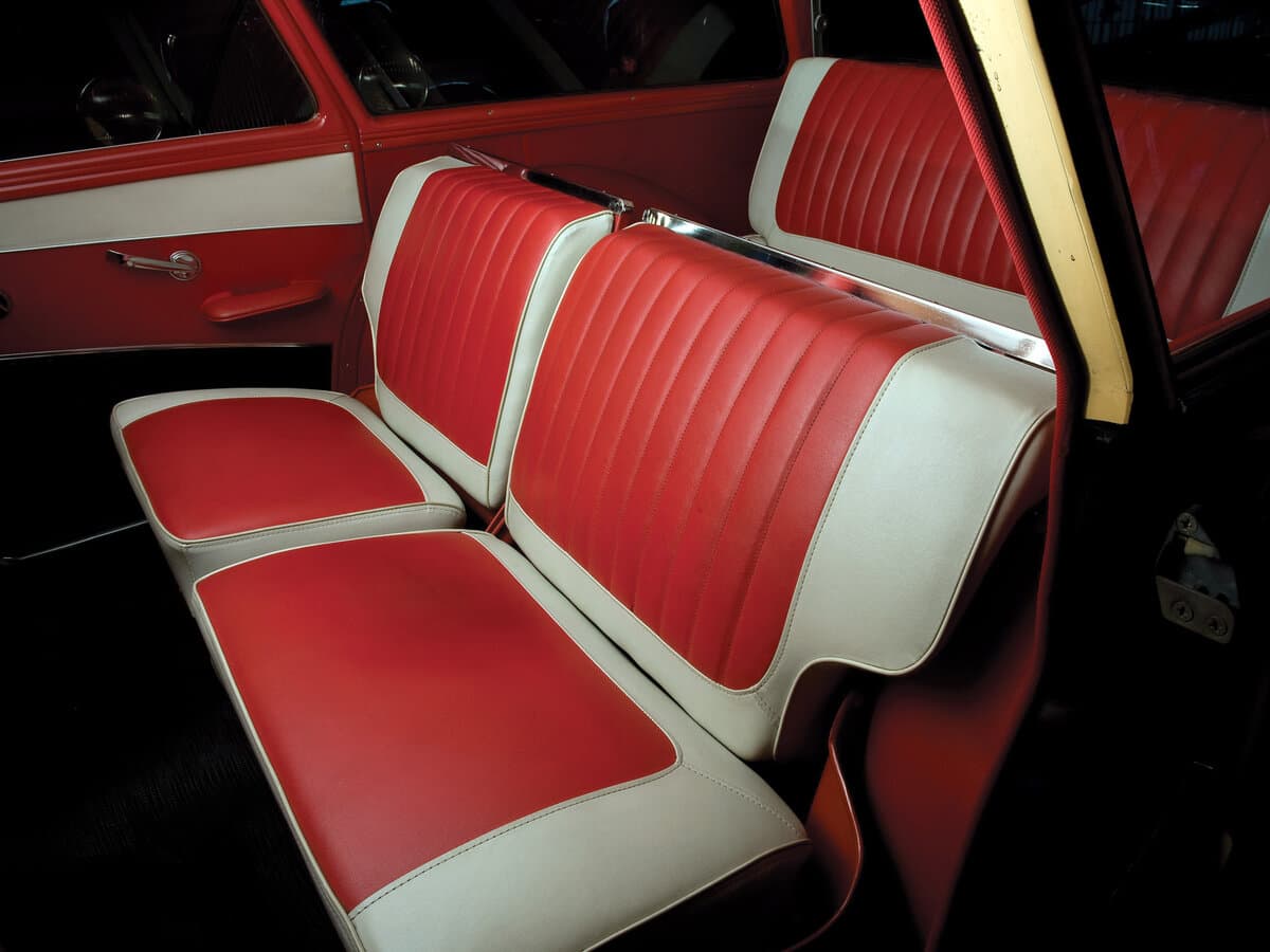 Ford Country Squire IV — Salon, öndən