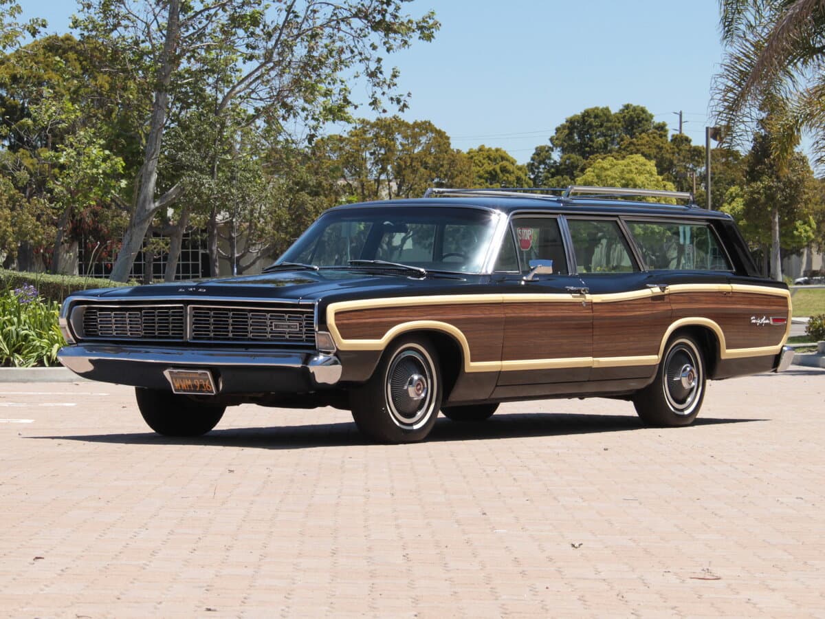 Ford Country Squire VI — Əsas şəkil