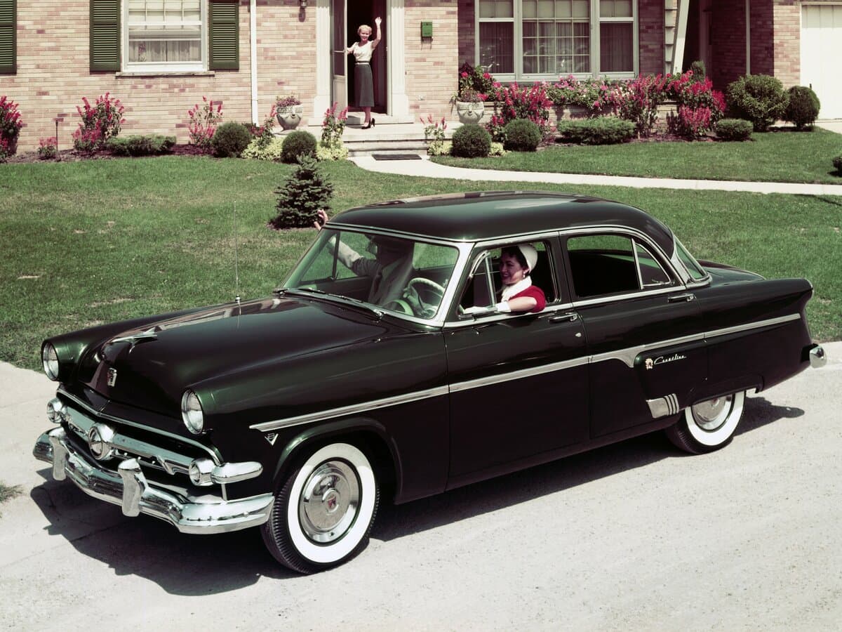 Ford Crestline 1952 – 1955 — Əsas şəkil