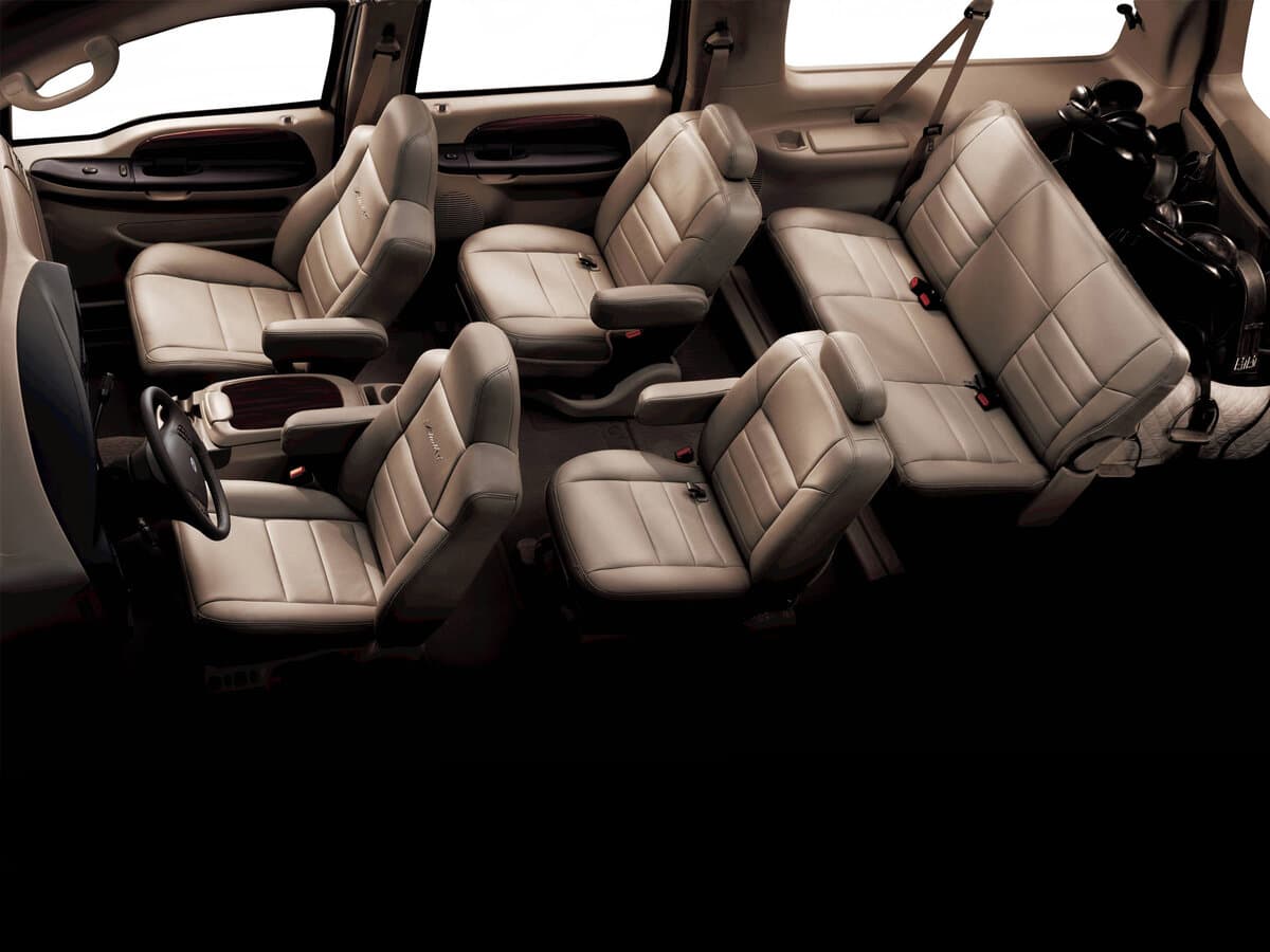 Ford Excursion 1999 – 2005 — Salon, öndən
