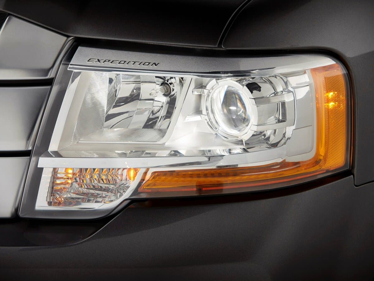 Ford Expedition III Restayling — Fara