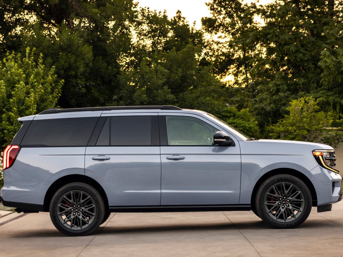 Ford Expedition V — Yandan