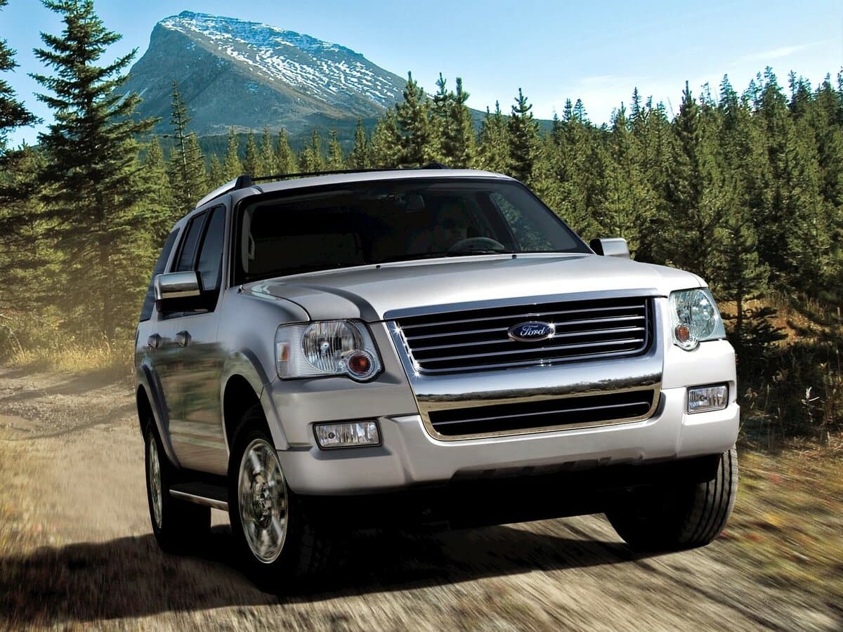 Ford Explorer IV — Öndən