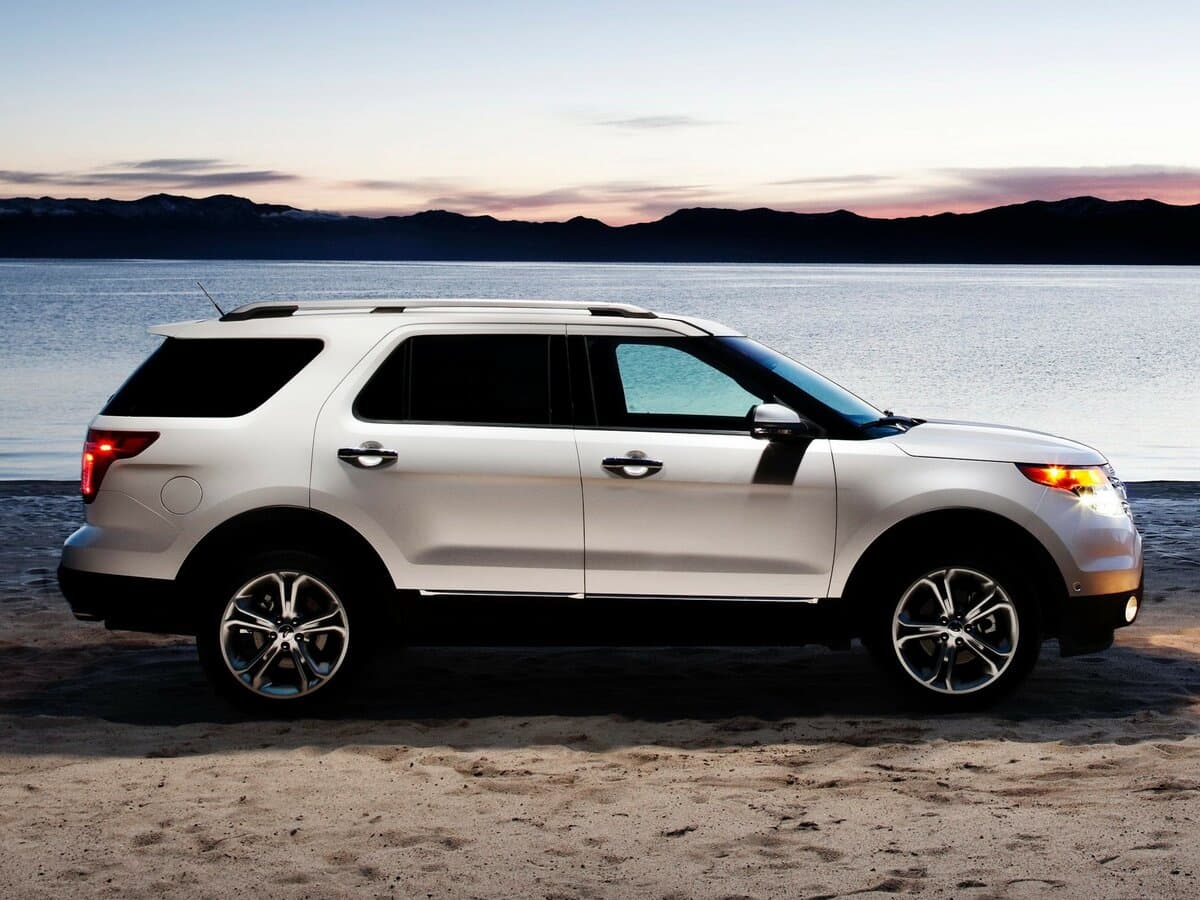 Ford Explorer V — Yandan