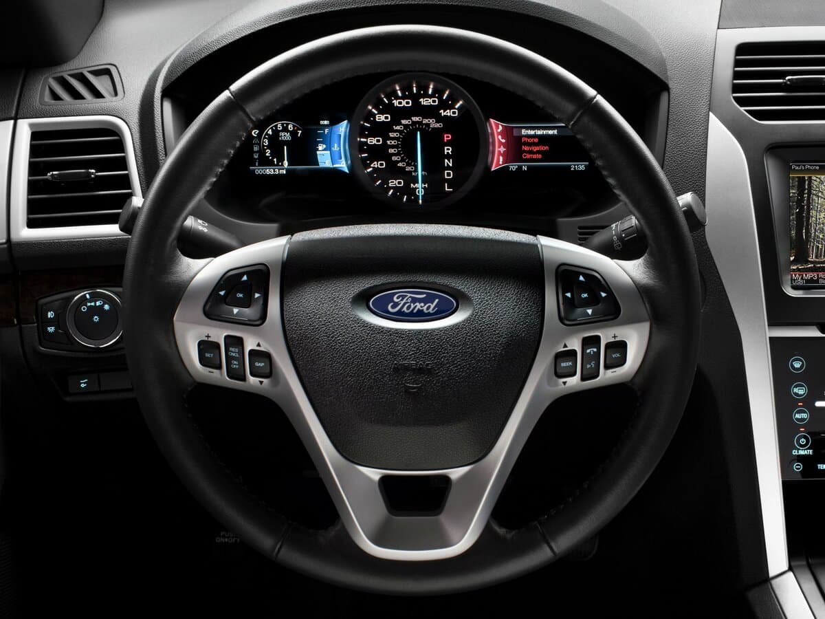 Ford Explorer V — Sükan
