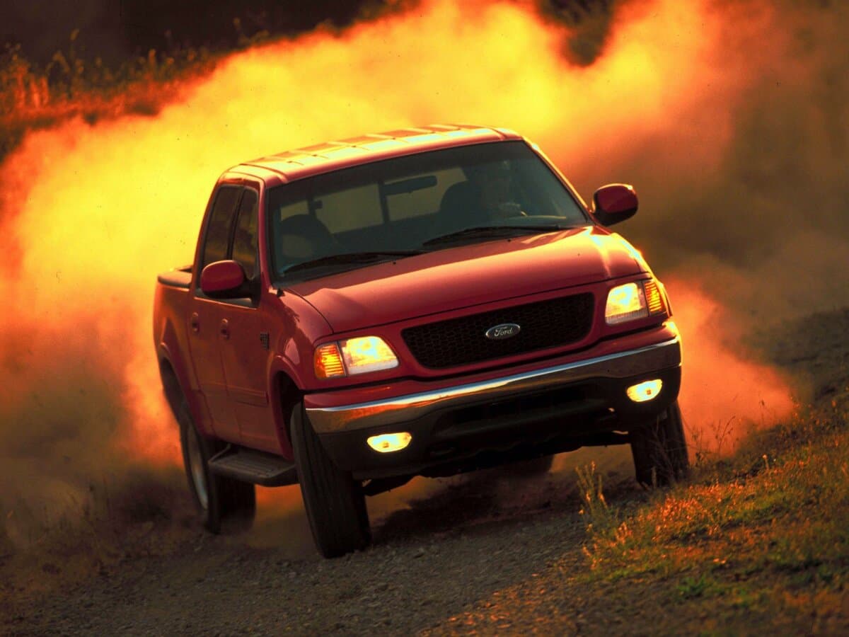 Ford F-150 X — Öndən